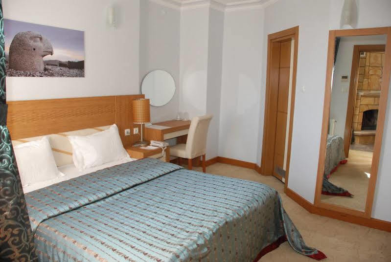 Grand Isias Hotel Adıyaman Exterior foto